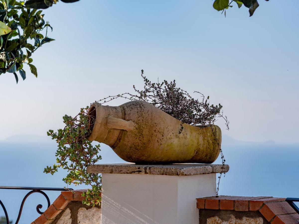 Casa Astra Bed and Breakfast Anacapri  Exteriör bild