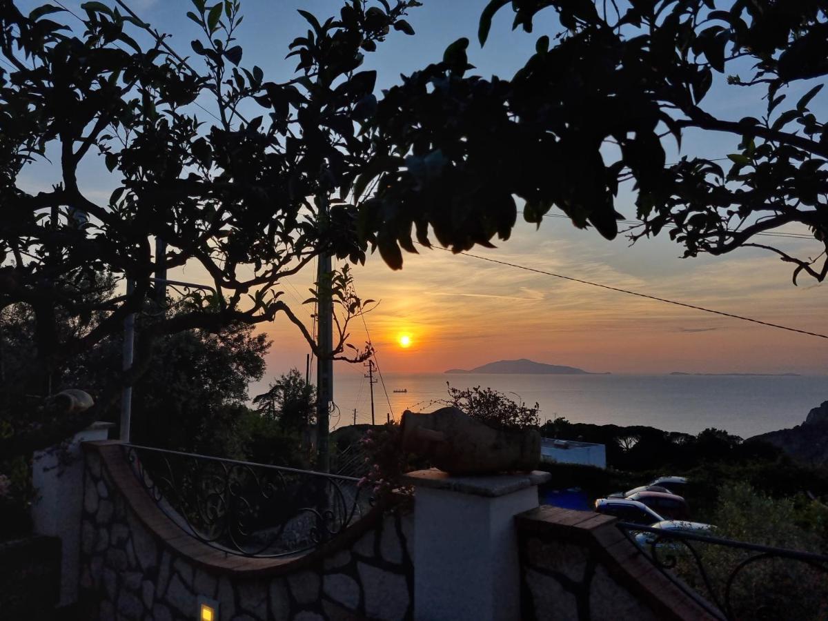 Casa Astra Bed and Breakfast Anacapri  Exteriör bild