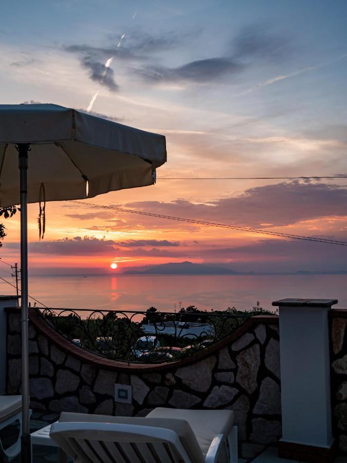 Casa Astra Bed and Breakfast Anacapri  Exteriör bild